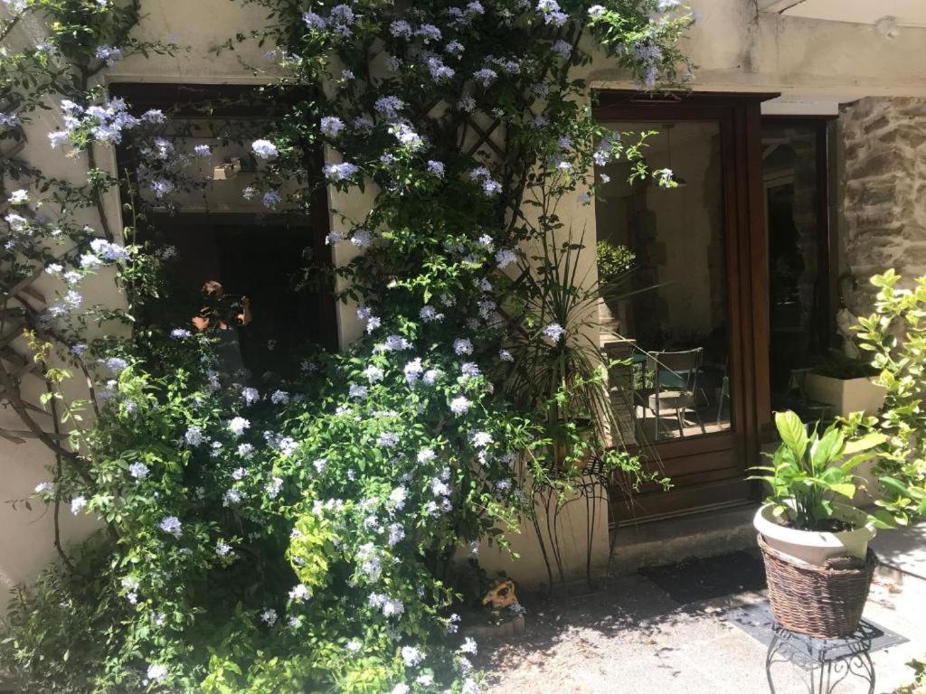 Studio Tres Calme En Plein Centre Ville Entree Independante Lunel (Herault) Exterior photo
